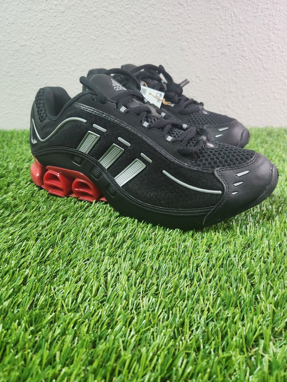 Mens Size 10.5 Adidas Sneakers Originals Megaride 01 Black Better Scarlet JH7925 - Picture 3 of 8